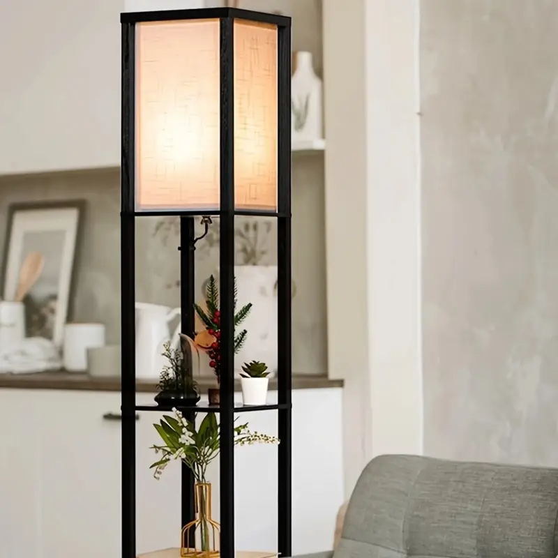 Lampa stojąca z półkami