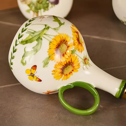 Pojemnik na olej z pompką i uchwytem